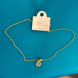 NWT Peace Necklace ✌🏻